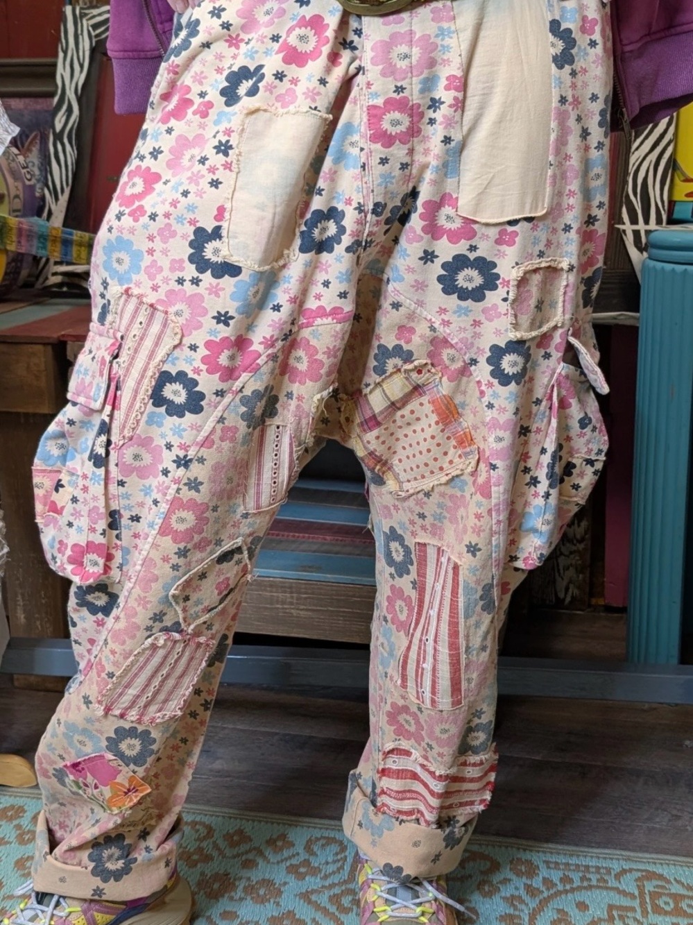 Jaded Gypsy Trippin Daisy Pants - Picture 4 of 4